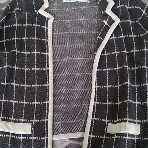 Cardigan - Picture 4 of 4